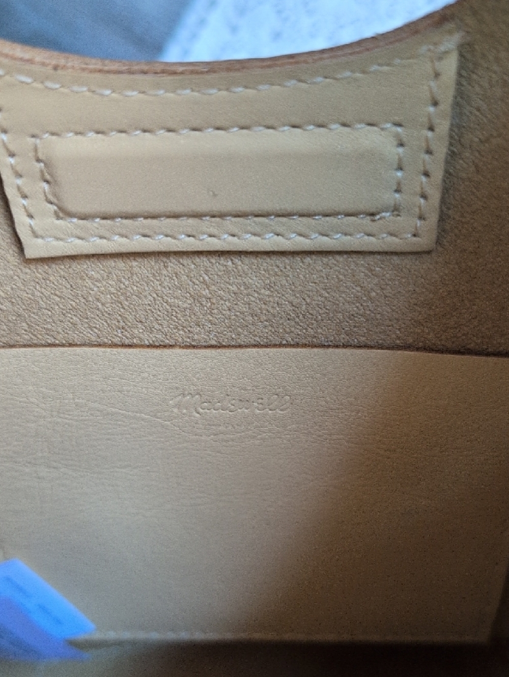 🌷Madewell Soft Leather Crescent Shoulder Bag in Pale Yellow - Picture 4 of 7